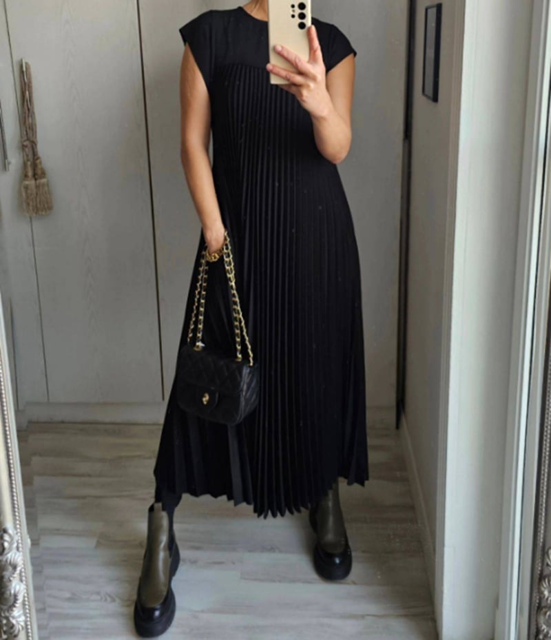 Émilie | Robe plissée sans manches à coupe fluide pour femme