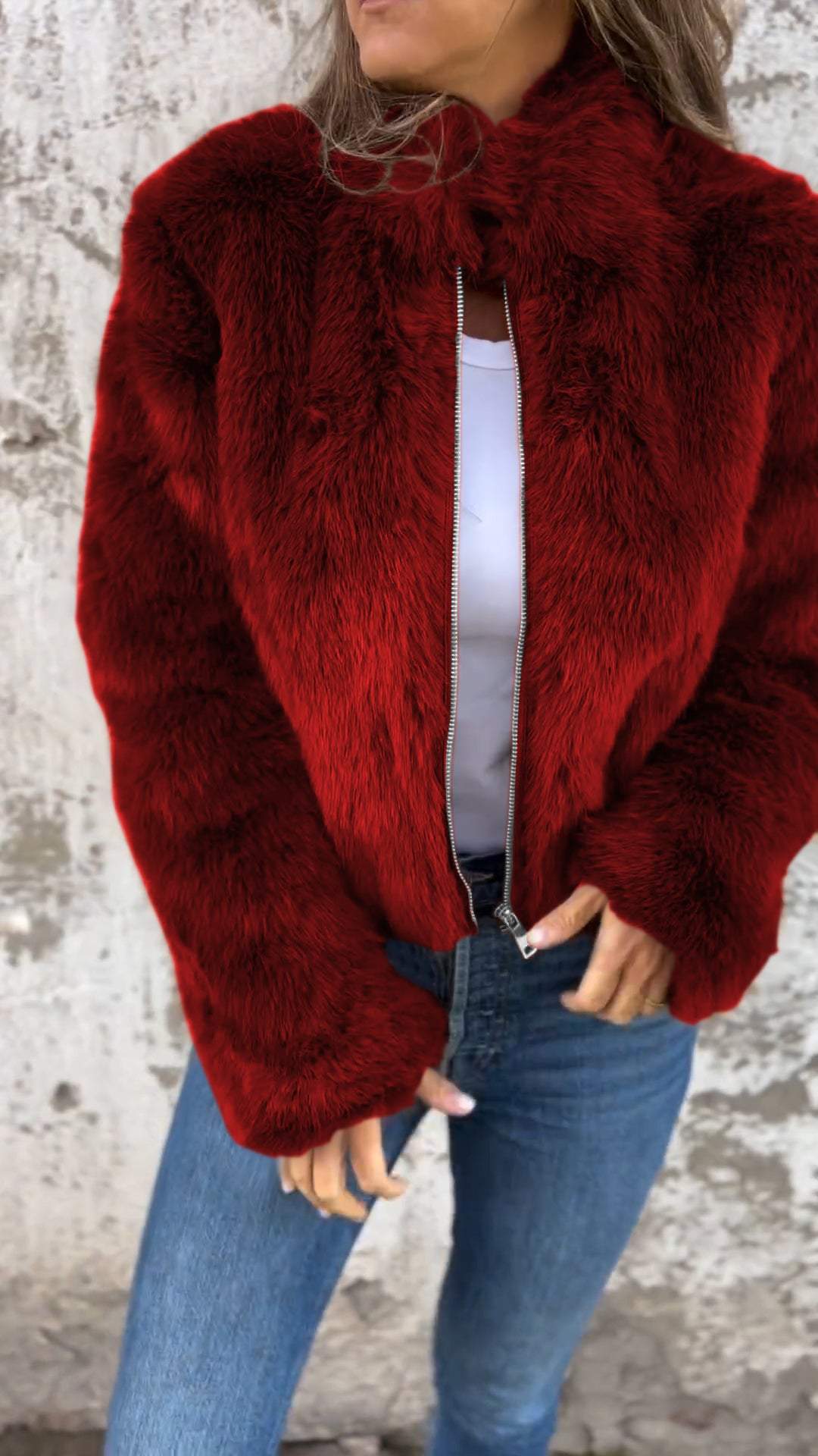 Capucine | Veste courte en fausse fourrure zippée pour femme