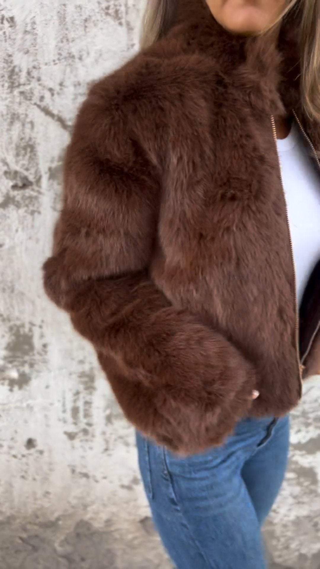 Capucine | Veste courte en fausse fourrure zippée pour femme