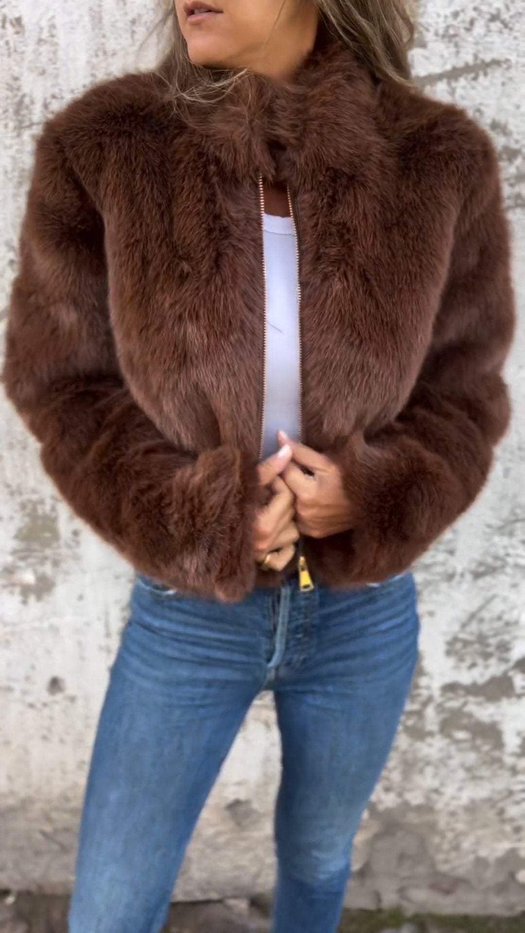 Capucine | Veste courte en fausse fourrure zippée pour femme
