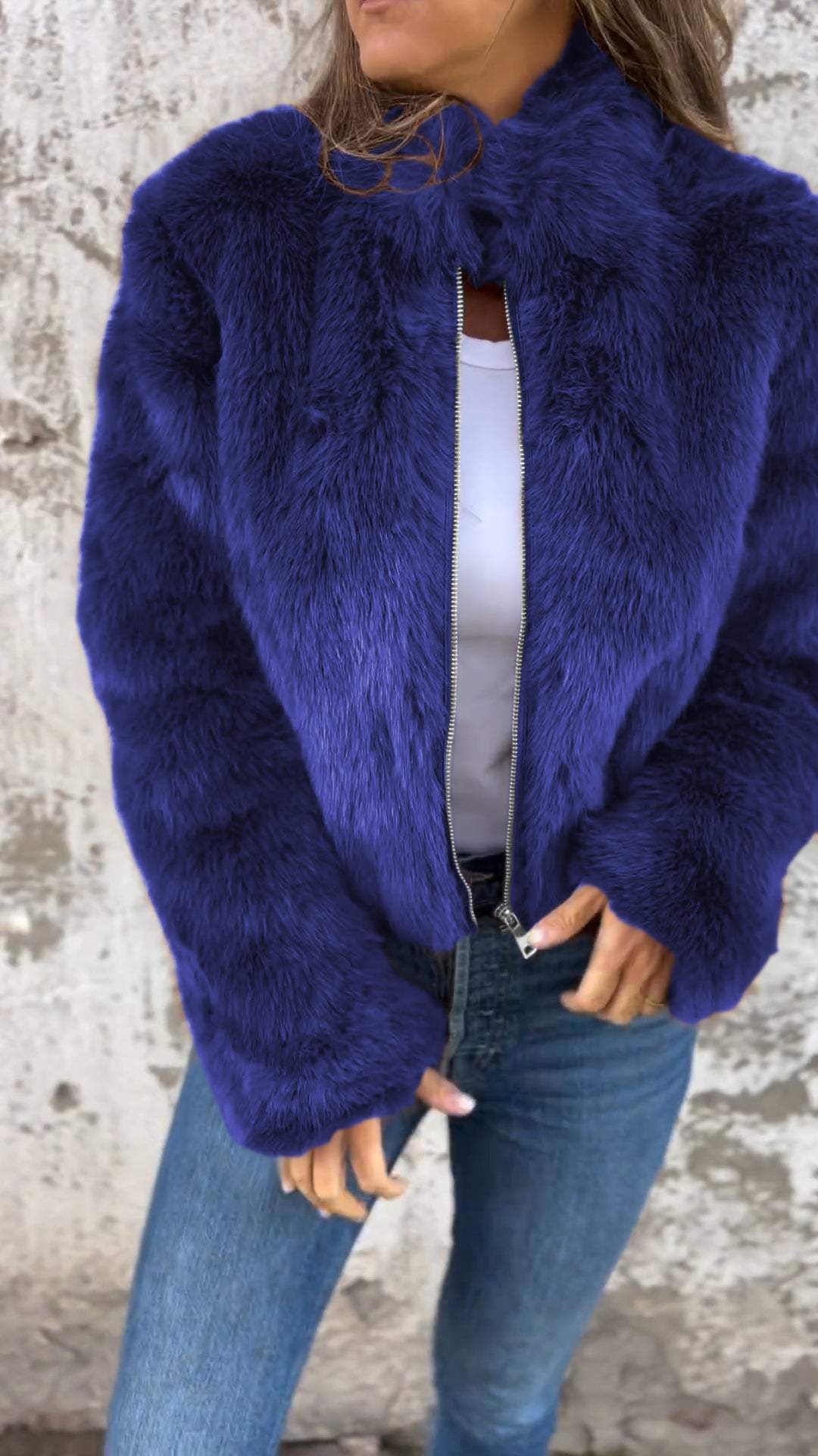 Capucine | Veste courte en fausse fourrure zippée pour femme