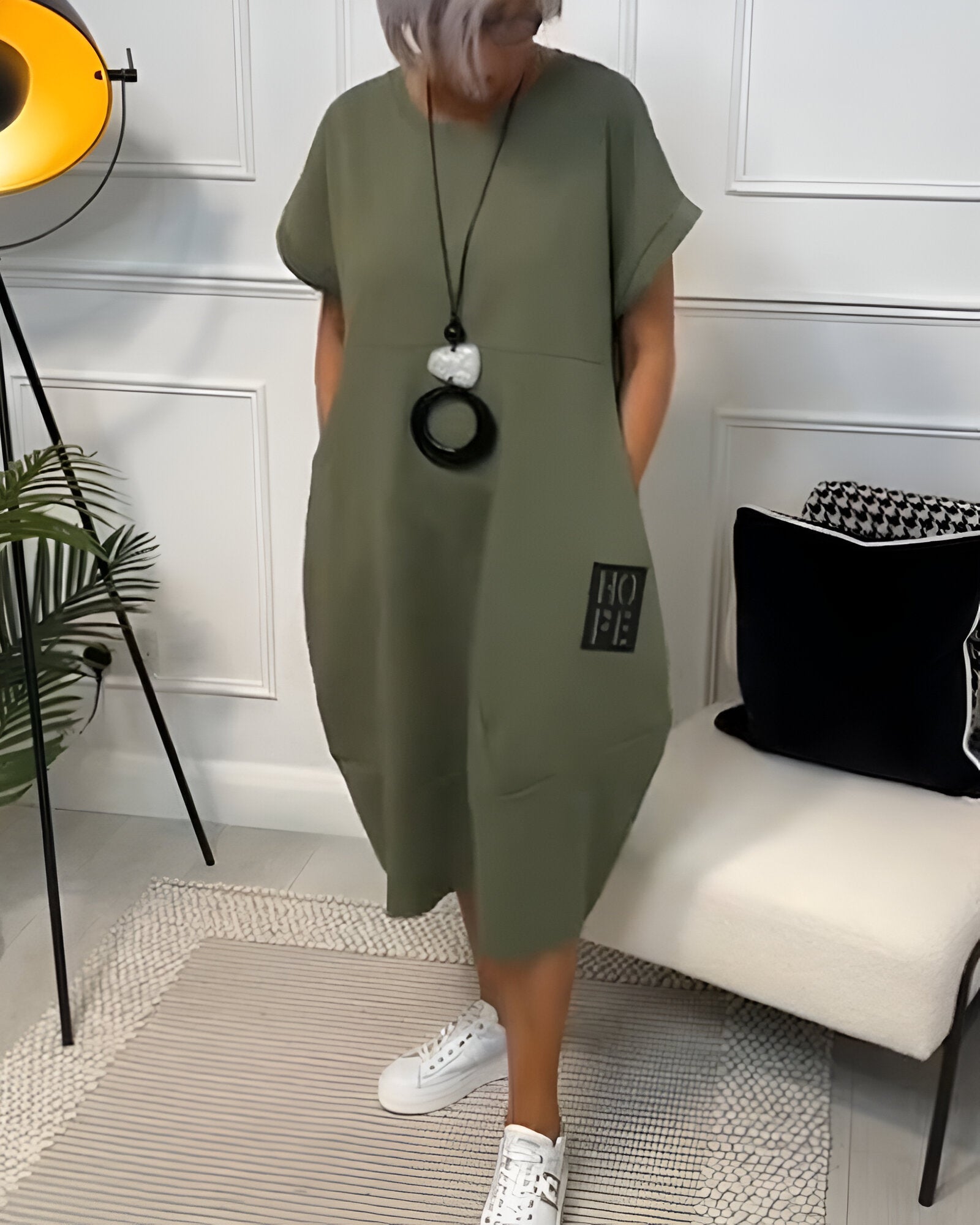 Margot | Robe t-shirt ample à manches retroussées pour femme