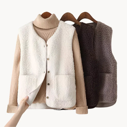 Margaux | Gilet sans manches en peluche à poches pour femmes