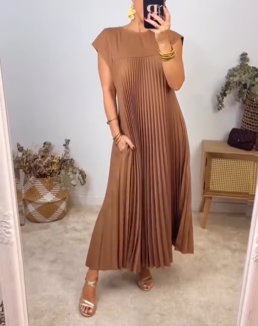 Émilie | Robe plissée sans manches à coupe fluide pour femme