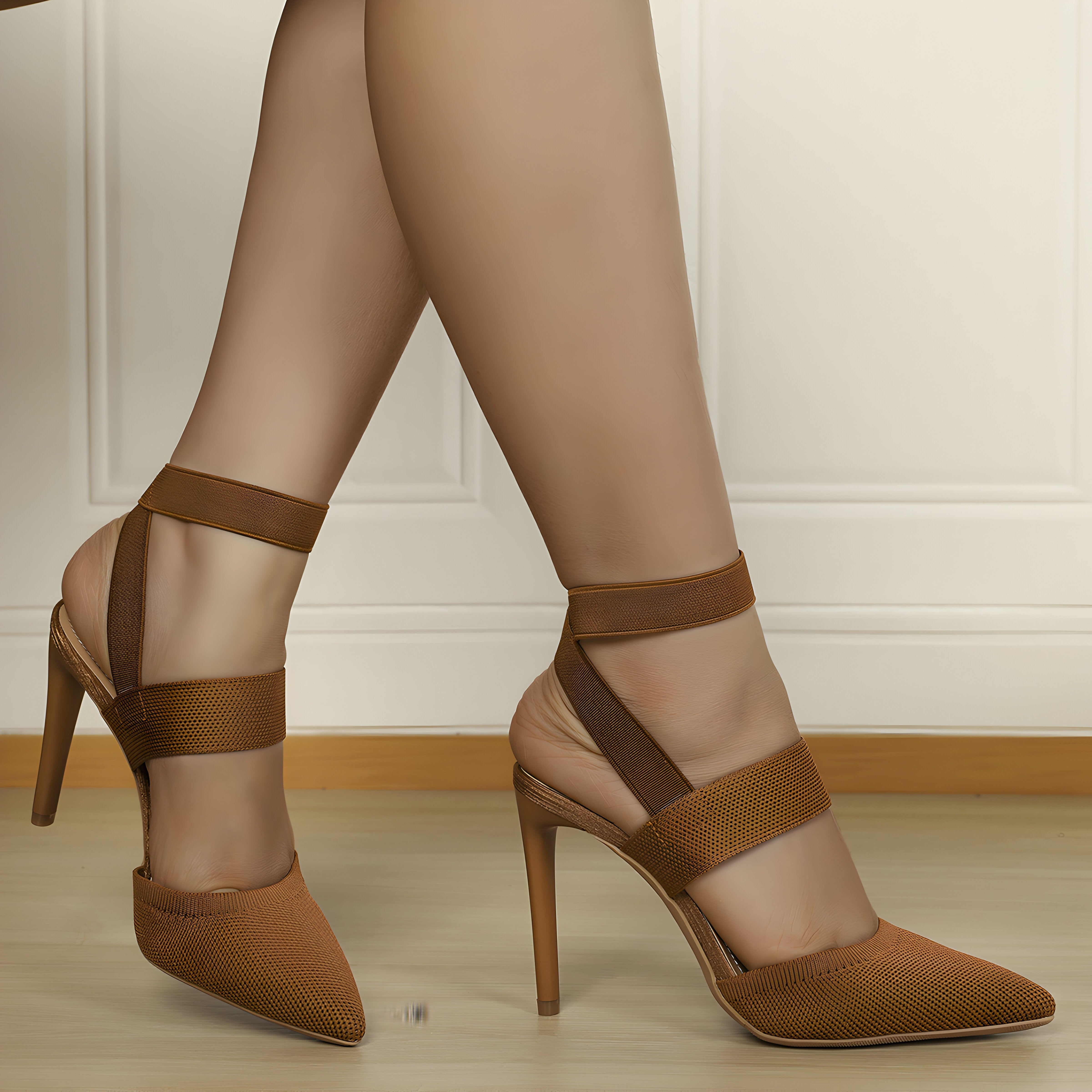 Chloé | Escarpins à talons hauts avec brides croisées pour femmes