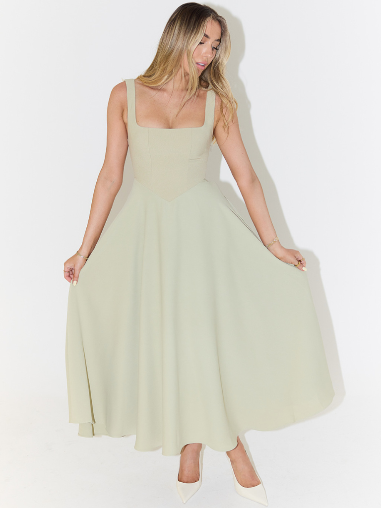 Élodie | Robe midi sans manches à encolure carrée pour femmes
