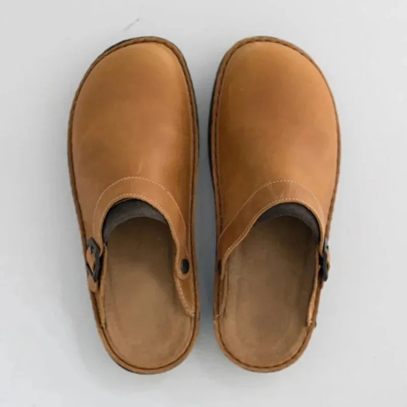 Pierre | Sabots confortables en cuir à bride réglable pour homme