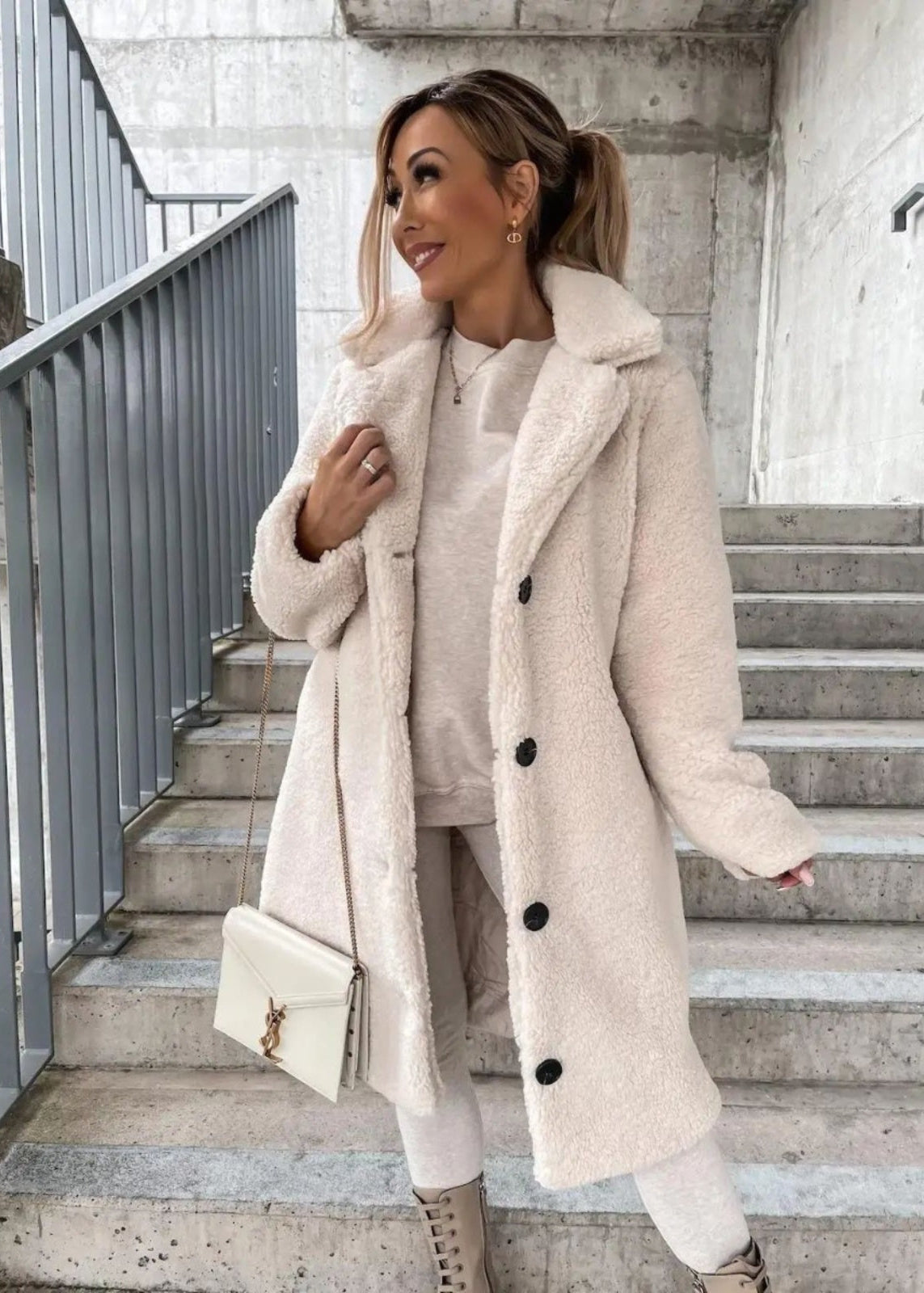 Axelle | Manteau long à col large et boutons