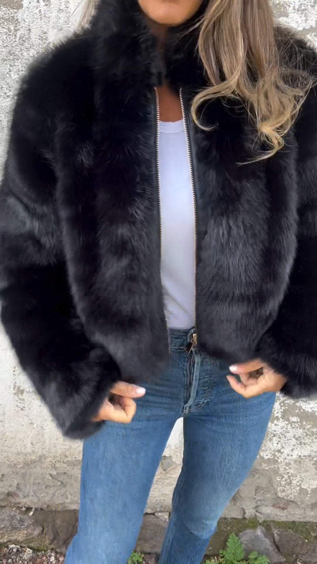 Capucine | Veste courte en fausse fourrure zippée pour femme