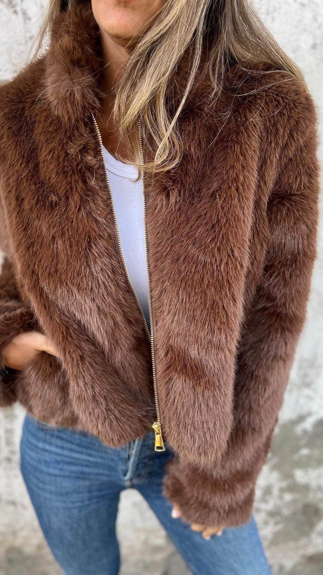 Capucine | Veste courte en fausse fourrure zippée pour femme